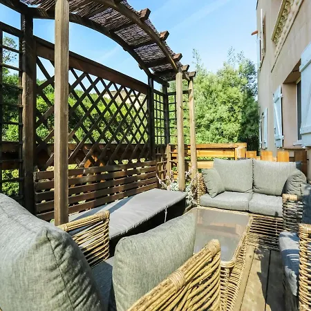 Hébergement de vacances Luxurious Holiday In Maxime With Jacuzzi Sainte-Maxime