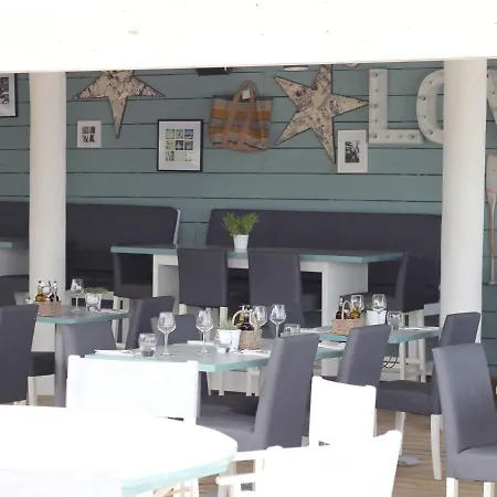 Hébergement de vacances Luxurious Holiday In Maxime With Jacuzzi *